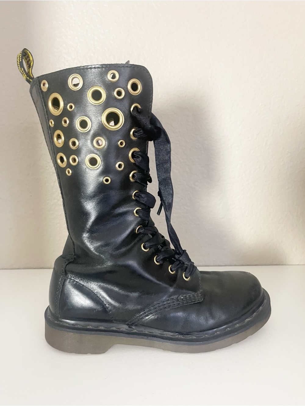 Vintage Dr. Martens tall Johari Combat Boot with gold-tone grommets grunge 8 - Picture 12 of 14